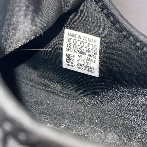 Adidas Men’s Sneakers NMD R1 V2 Boost Black Gold Shoes Men's Size 12 FZ2132 - Picture 8 of 9